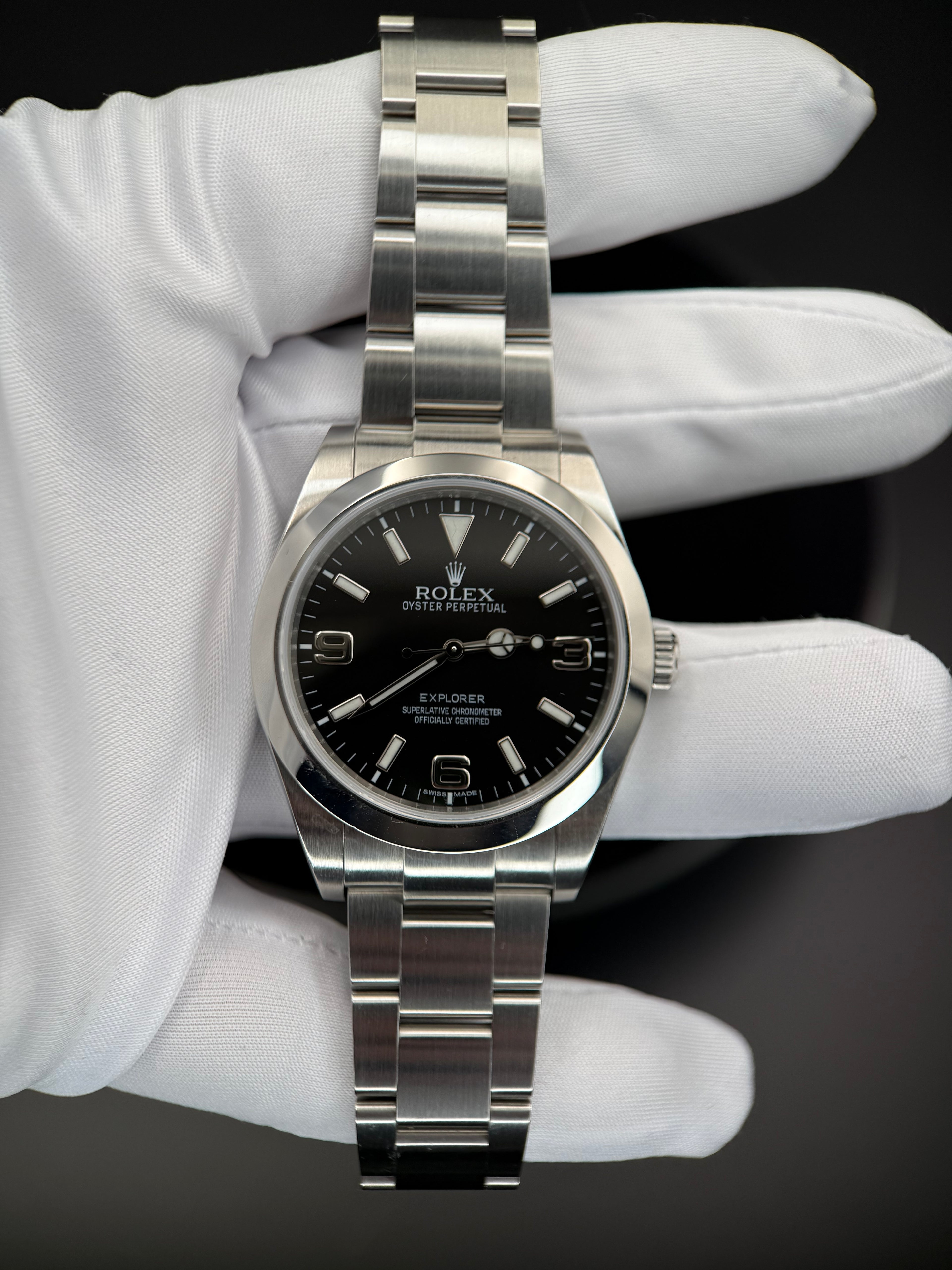 Rolex Explorer 39mm | Ref. 214270 | 2011 | Complete Set