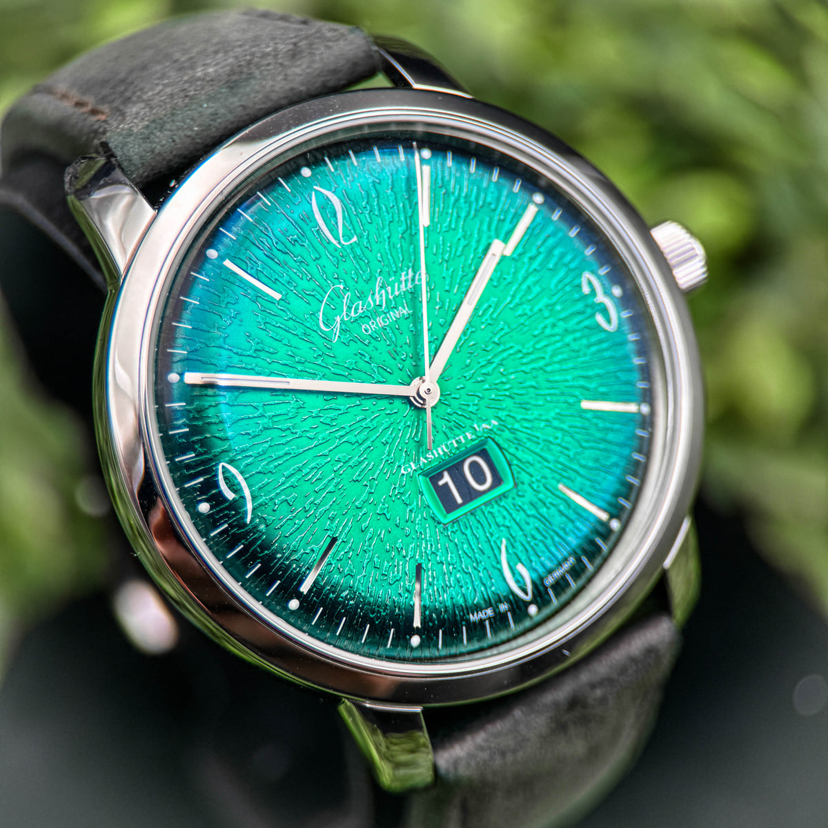 Glashütte Original Sixties Panorama Date — Green Dégradé Dial, 42mm