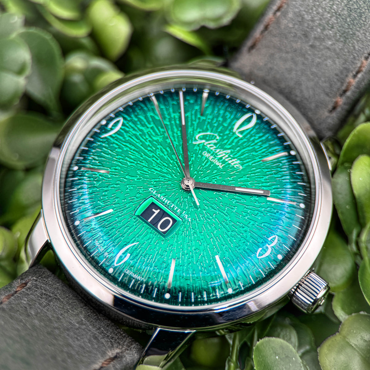 Glashütte Original Sixties Panorama Date — Green Dégradé Dial, 42mm