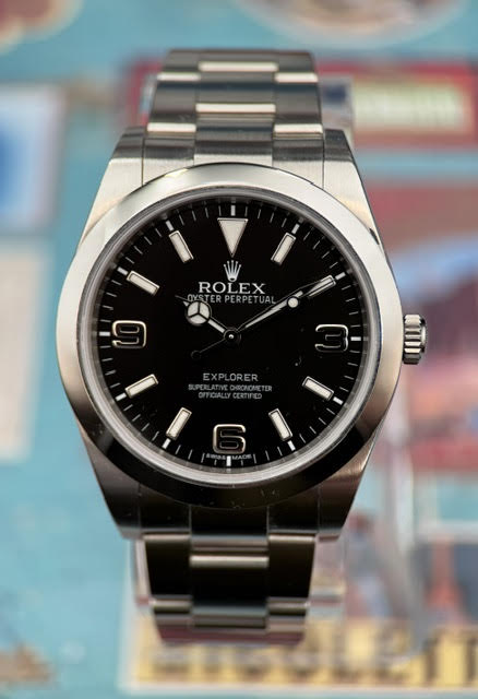 Rolex Explorer 39mm | Ref. 214270 | 2011 | Complete Set