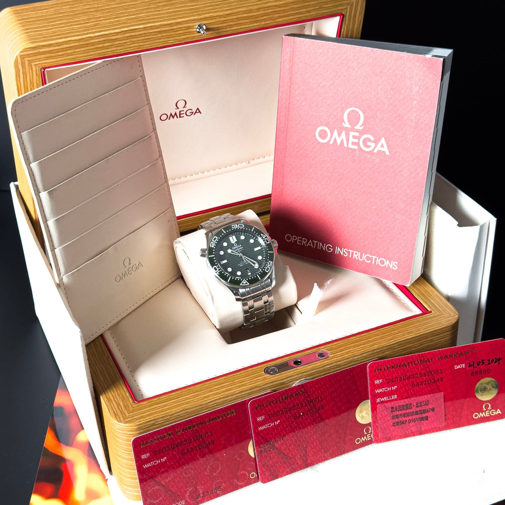 Omega Seamaster Diver 300M "Seaweed" — 42mm — Ref. 210.30.42.20.10.001